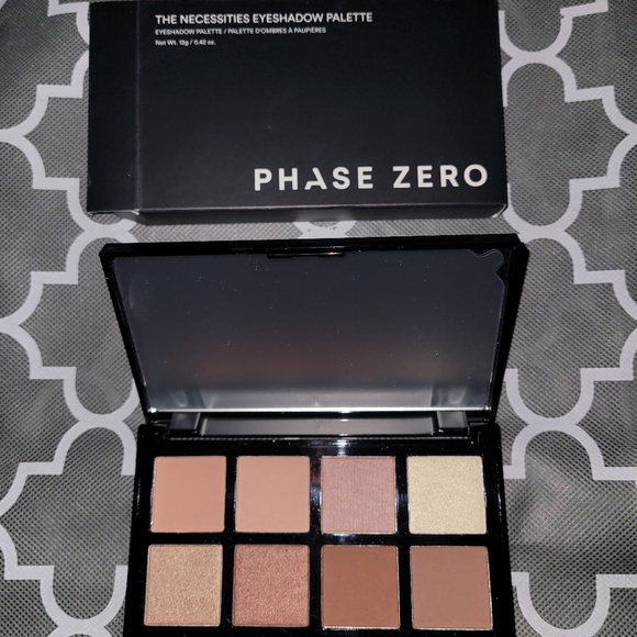 Phase Zero eye shadow palette - Picture 4 of 4